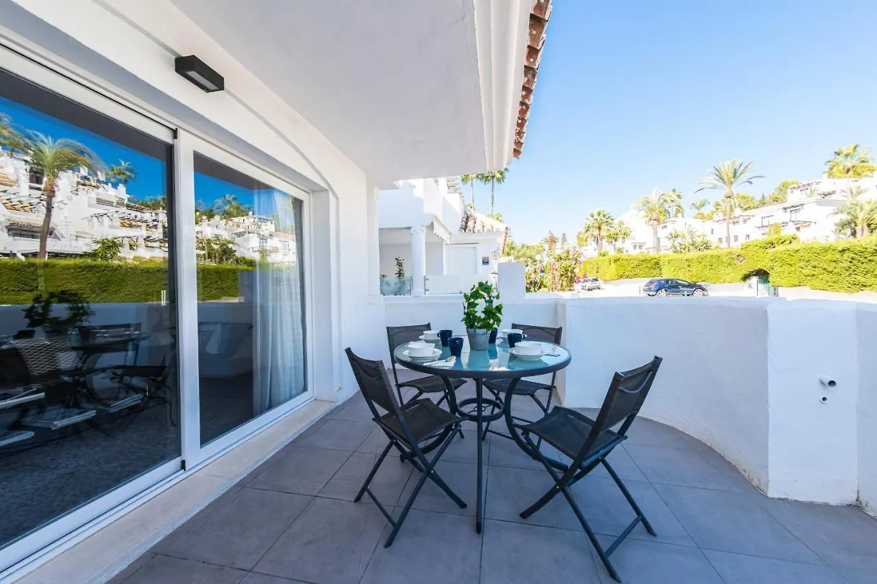Stylish 3 Bedroom Apartment At The Heart Of Nueva Andalucia Close To Centro Plaza 马尔韦利亚 西班牙
