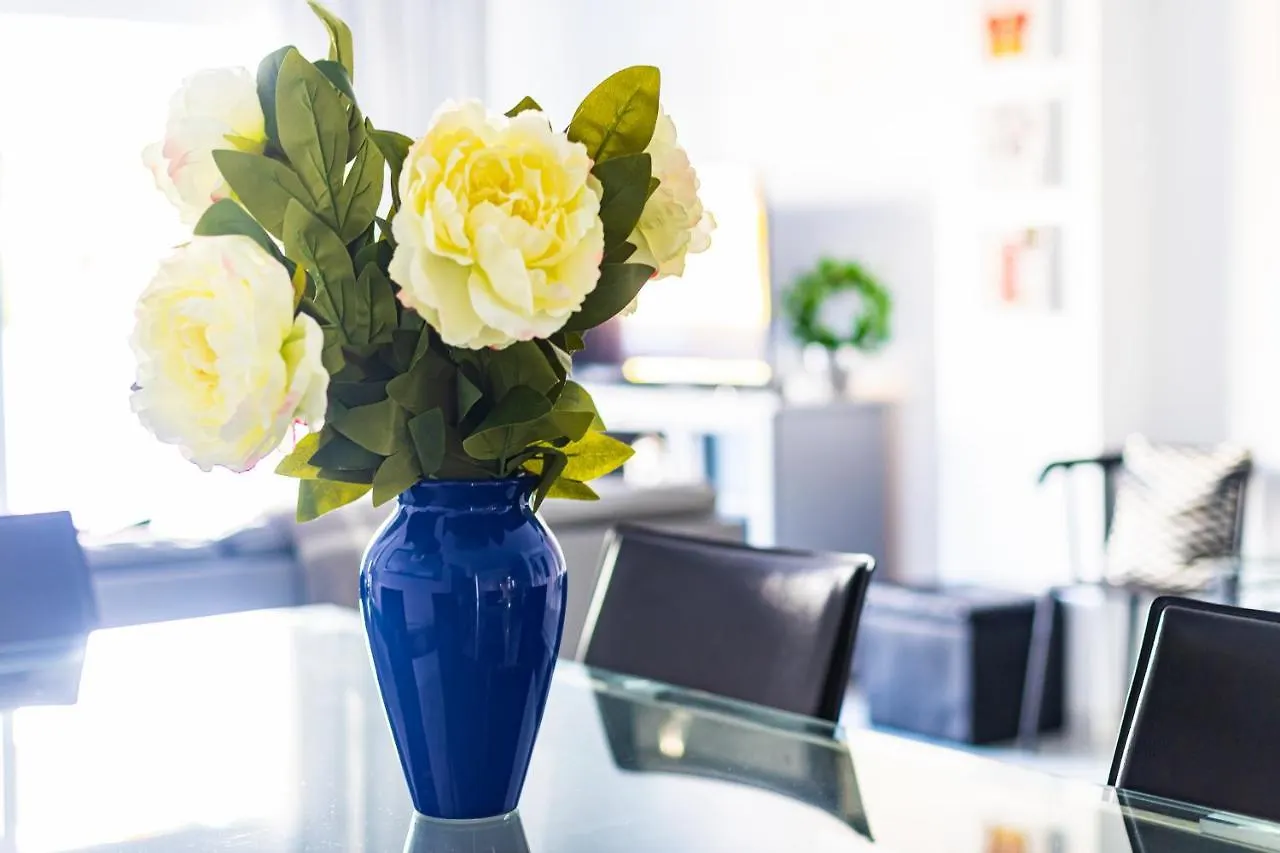 Stylish 3 Bedroom Apartment At The Heart Of Nueva Andalucia Close To Centro Plaza 马尔韦利亚 0*,