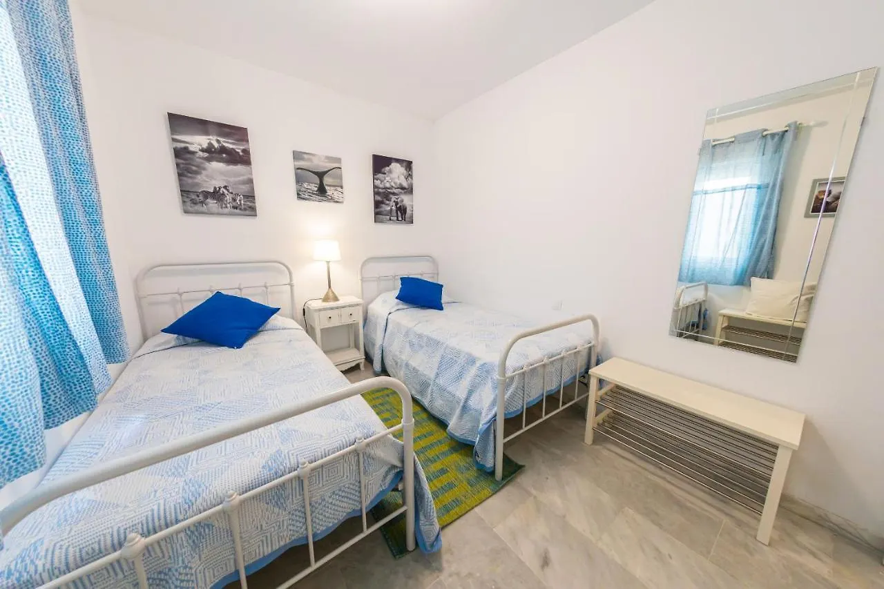 Stylish 3 Bedroom Apartment At The Heart Of Nueva Andalucia Close To Centro Plaza 马尔韦利亚